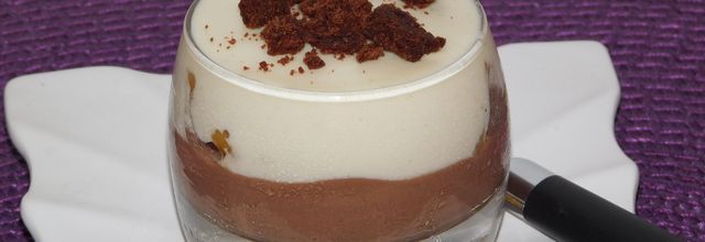 Verrine chocolat-rhum-ananas.