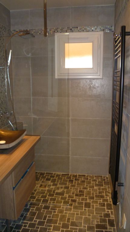 Une salle de bains de 5m2 transformée en salle de bains à l'italienne