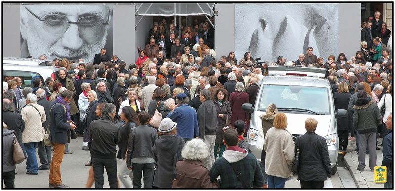 ARLES-Primatiale Saint-Trophime-Vendredi 21 novembre 2014 à 15h00-Obsèques de Lucien CLERGUE, Photographe arlésien, Fondateur des Rencontres d'Arles et de l'Ecole Nationale de la Photographie, Membre de l'Académie des Beaux-Arts.