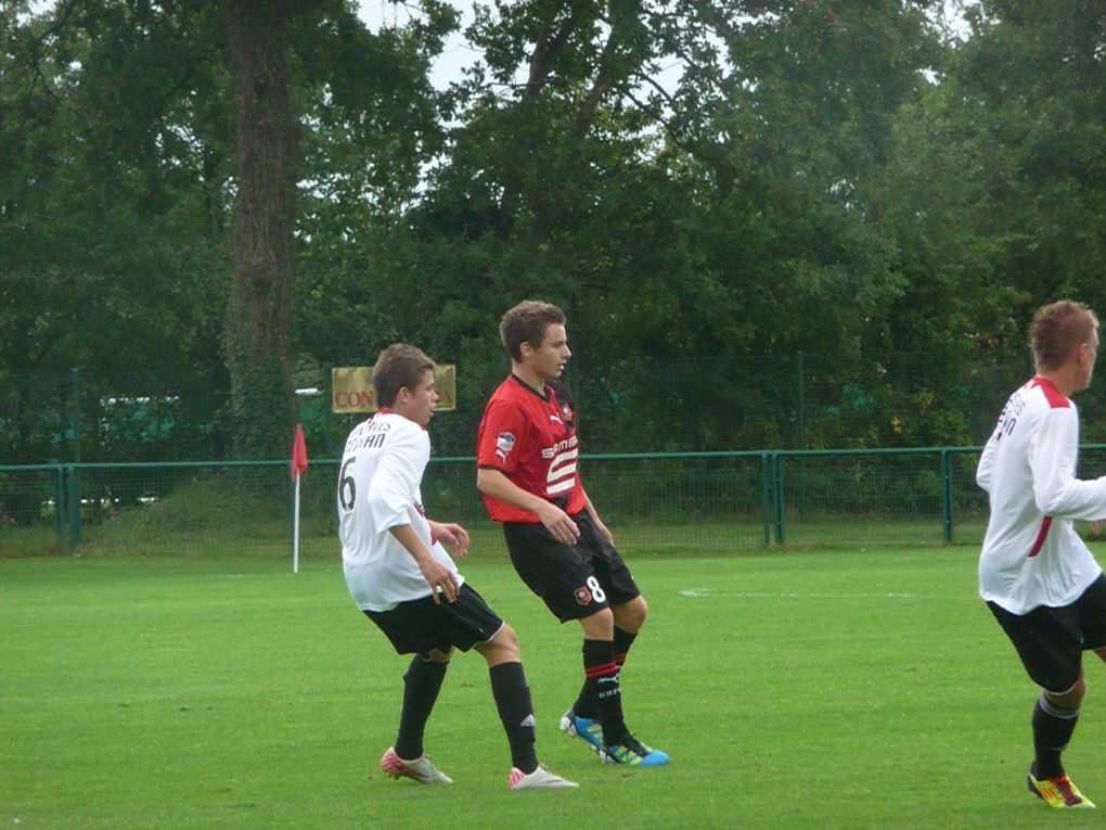 Suite et fin des photos du match contre Rennes.
Merci à tous