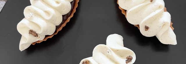 Tartelettes vanille, truffes d’été et chocolat 