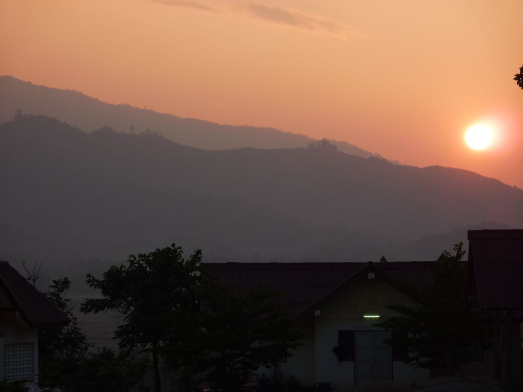 Montee vers le nord du nord du Laos pour se rapprocher de la Chine et voir ...