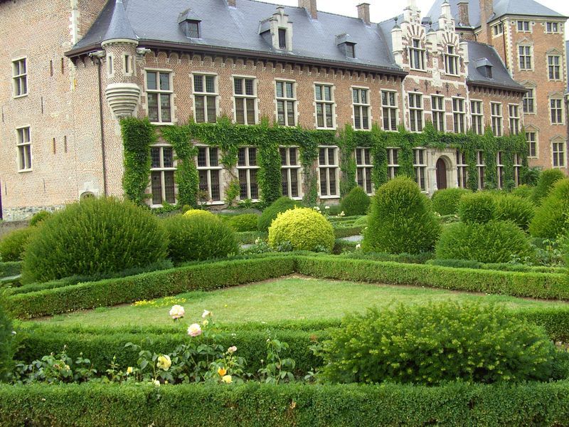 Château médiéval du brabant flamand