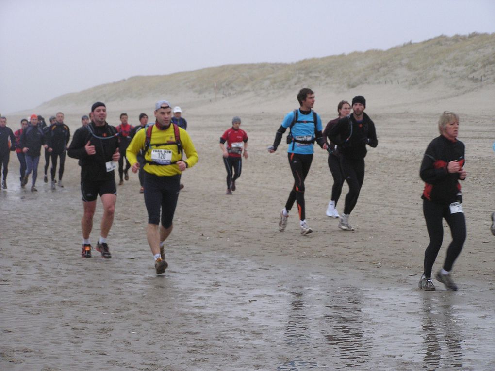 environ 150 photos du trail D2B entre Le Touquet et Berck Sur Mer, le 24 janvier 2010