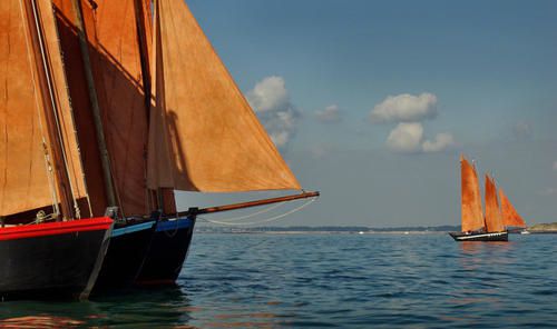 les voiles rouges en sortie