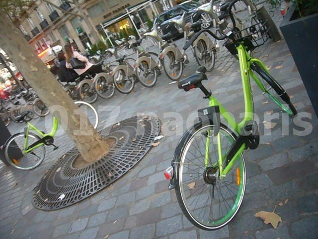 【PARIS】 les velos en libre-serviceレンタル自転車1