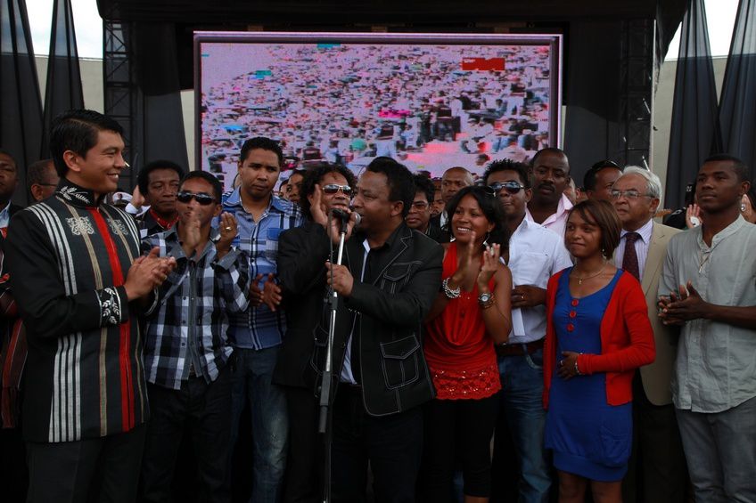 Dans le cadre du IIè anniversaire de la IVèRépublique, le couple présidentiel, Andry et Mialy Rajoelina, a inauguré le «Coliseum de Madagascar» sis à Antsonjombe. 2è partie. Photos: Harilala Randrianarison