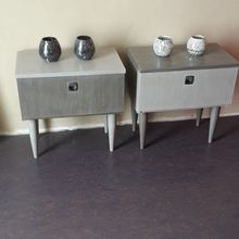 PETITES COMMODES GRIS DE SUÈDE PATINE BLANCHE ET HAVANE PATINE GRIS DE SUÈDE . APRES AVANT.   