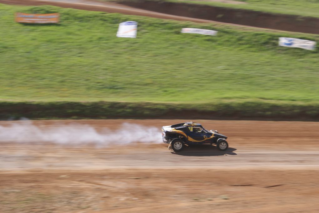 Les 21 et 22 août 2010 à Is-sur-Tille (21), épreuve du Championnat de France d'autocross.