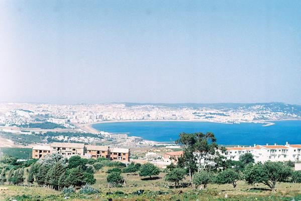 La ville de Tanger dans ses heures joyeuses.