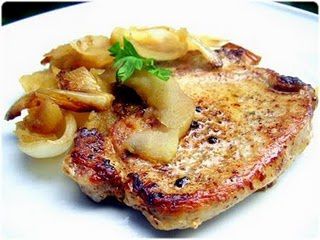 côtes de porc aux pommes et aux échalottes