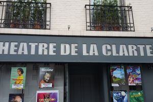 Les C.M.2 au théâtre de la clarté.