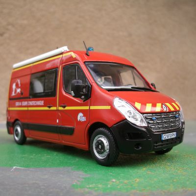 Véhicule transport de personnel cynotechnique Renault master 3 des Pyrénnées-Atlantiques.