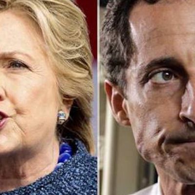 Le FBI est après les Clinton -- 13 mars 2017 D’après des agents du FBI, en échange de l’abandon des accusations de pédopornographie contre lui, Anthony Weiner est prêt à tout déballer et à fournir des informations accablantes sur Bill et Hillary Clinton et leur fondation. Une audience de la Cour fédérale du 7 mars a été reportée après que les agents du FBI ont demandé plus de temps pour travailler avec Weiner, afin de  relier les Clinton et leurs associés à un réseau criminel pratiquant le blanchiment d’argent, les crimes sexuels sur enfants, l’exploitation d’enfants, l’obstruction de la justice et d’autres crimes graves. Weiner est actuellement confronté à une peine de prison inévitable de 15 ans pour production pédopornographique, après qu’il a encouragé une mineure à tourner une cassette vidéo pornographique, mais les procureurs sont prêts à laisser tomber les accusations s’il fournit des informations permettant de mettre en accusation les requins les plus gros, c’est-à-dire, Bill et Hillary Clinton, les assistants et associés clés.