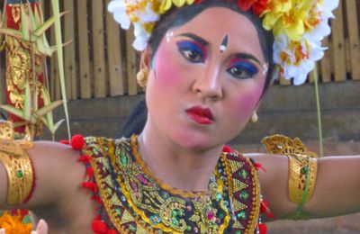 Danseuse de Legong à Bali