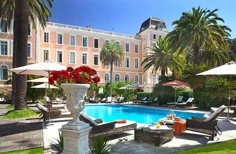 LA PRESQU’ÎLE DE SAINT-TROPEZ... Un petit paradis de lumière et de paysages extraordinaires au sud de la France.