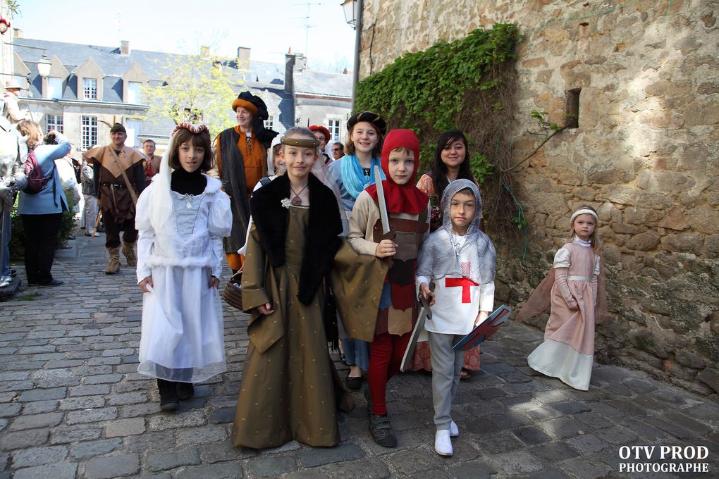 Photos de la fete medievale de guerande.ville de guerande. sel de guerande.