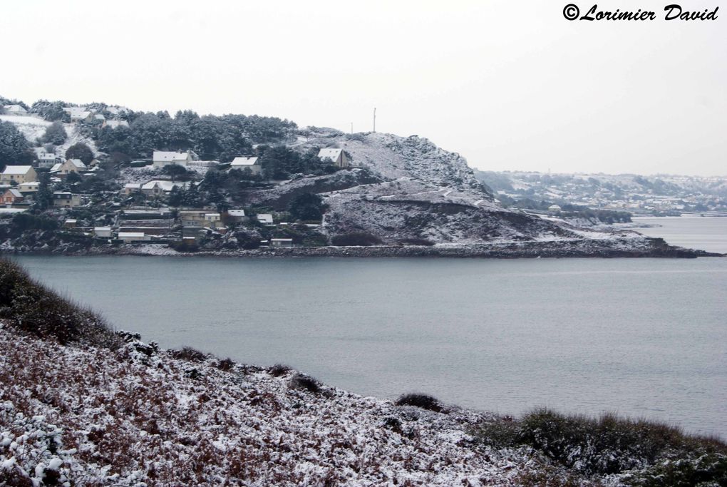 reportage photo de la neige tomber sur le nord cotentin le 27 novembre
2010