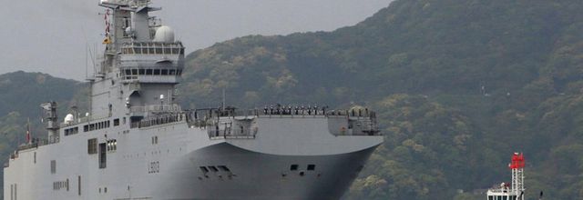 Buque francés de asalto Mistral arriba a Japón en medio de la tensión en la región