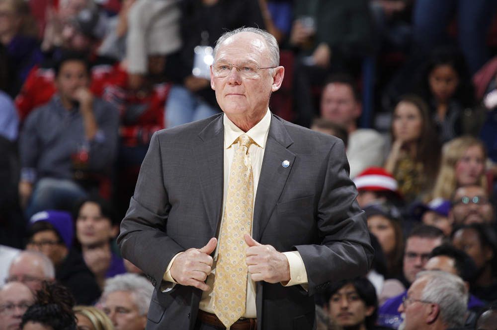 Sacramento: George Karl bientôt licencié ?