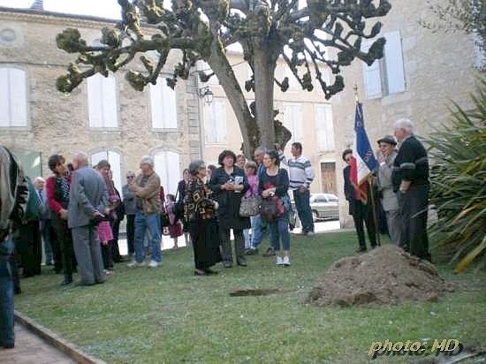 pour honorer ceux qui donnent leur sang et leurs organes:tous les récompensés ne figurent pas sur les photos, que chacun soit remercié