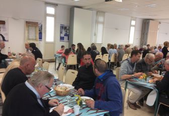 LES PAROISSIENS DE MARTIGUES ONT OUVERT LEUR TABLE