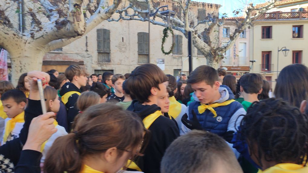 Els alumnes que aprenen català a Prada homenatgen Pompeu Fabra amb danses i cançons!