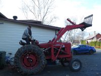 PHOTOS PRISENT CET APRÈS-MIDI .LE FARMALL NE PASSE PAS L,HIVER TOUT PRÈS DE LA MAISON NENON........