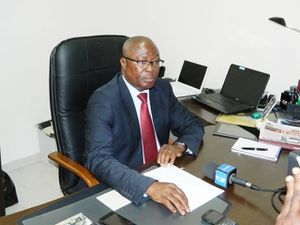 #gabon: GABON : Moukagni Iwangou recadre Guy Bertrand Mapangou le ministron de l'interieur