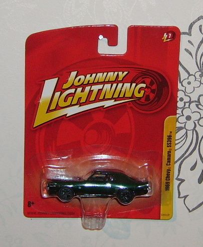 Album - Johnny-Lightning-1