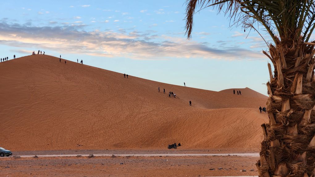 Grande dune de Beni Abbes / Prises de vues depuis la terrasse de la chambre de l'hôtel 