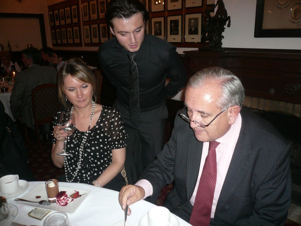 Jean-Pierre Raffarin dine avec les Français du Québec le 16 octobre 2010