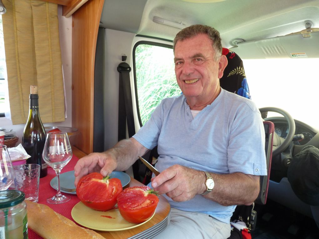 Maman au Clio.
90 ans de Tata Hélène.
Didier en vacances au Clio.
Noces bretonnes à Noyal-Muzillac.
Visite de la famille Fleury.
Visite de mes cousins Jojo et Brigitte. Ballade à Vannes.
Visite de Laurence et Riri.
Ballade en camping-car à Redon