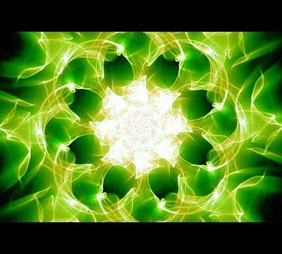 639Hz harmonise les relations, guérison du chakra du cœur, attire l'amour, reconnecte les relations