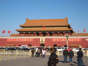 Pour arriver à Beijing, il m'a fallu :
700 km de bus
3183 km de train 
et 3 jours !! ca n'a pas trainé ...
En attendant mon départ pour Moscou,  la visite de la capitale à Vélo fut bien agréable ... 
  