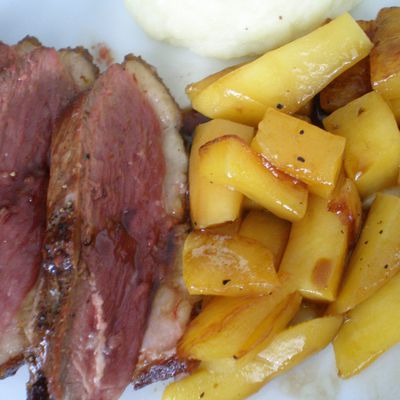 Magret de canard à la mangue