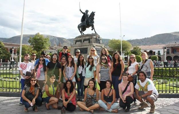 La Semaine Sainte à Ayacucho ou la preuve formelle que Dieu n'existe pas