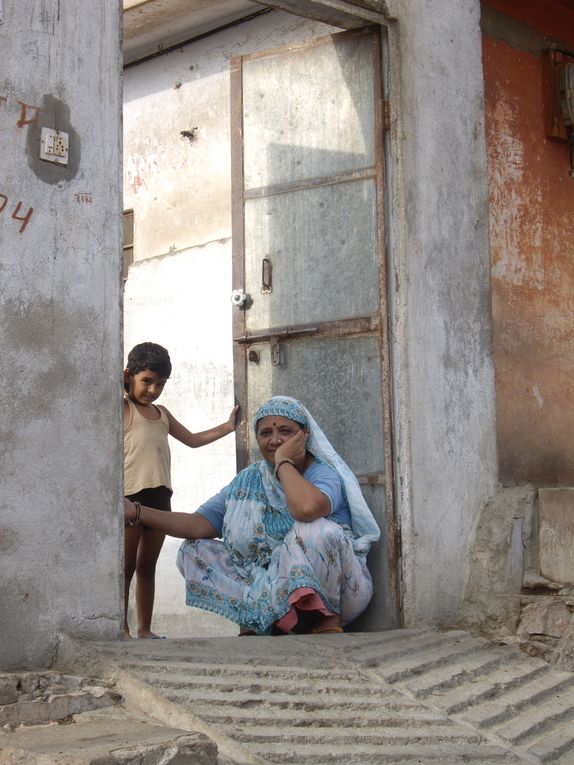 Découverte de l'Inde après de longues années d'envie... départ pour une mission humanitaire... un pays magnifique, pleins de belles rencontres et de souvenirs inoubliables...