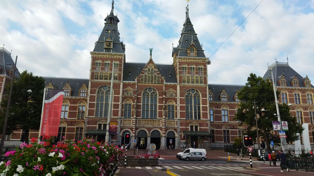 Amsterdam au musée Rijksmuseum et promenade dans la ville en remontant vers le nord jusqu'à la rue Anne Frank