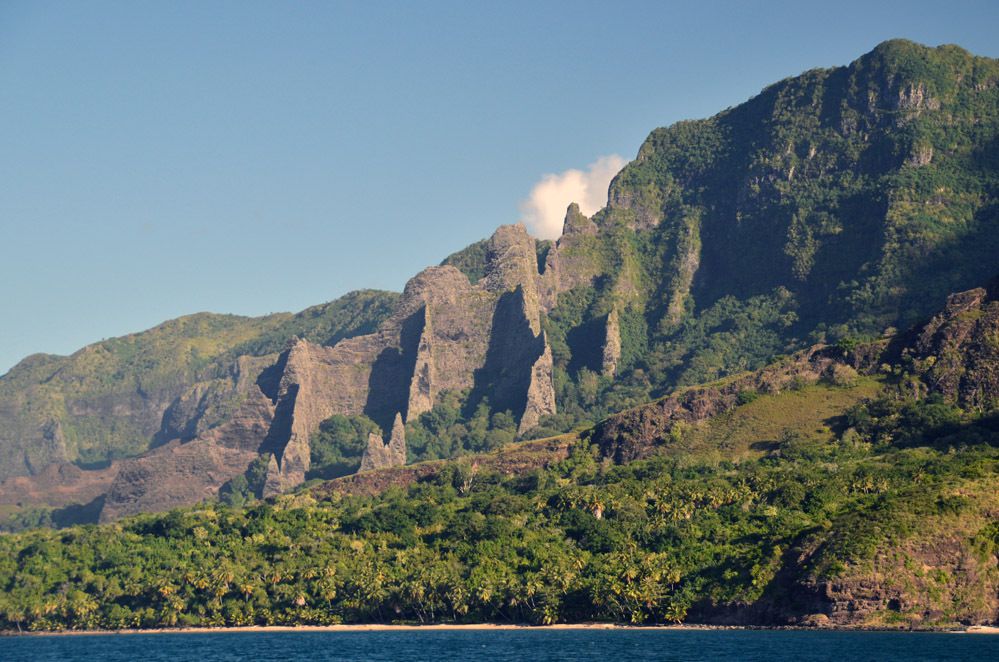 Anaho à Nuku Hiva, mouillage de rêve...