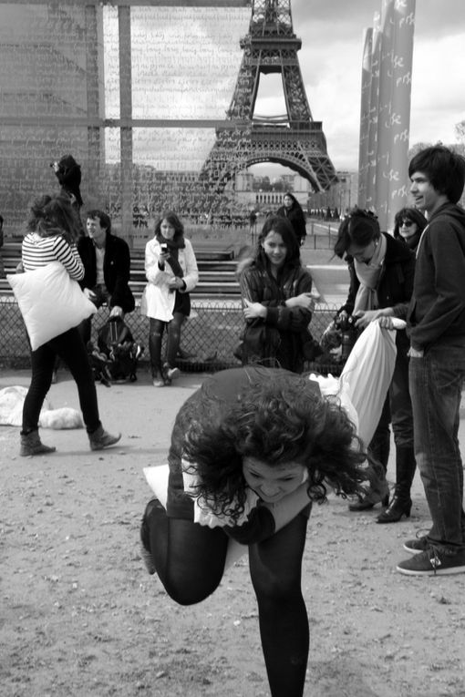 Album - Pillow Fight Day in Paris