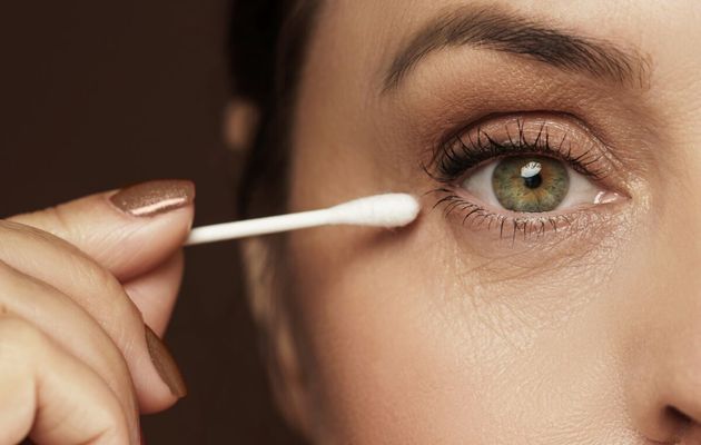 Maquillage pour femme : 10 erreurs à éviter pour ne pas marquer les rides