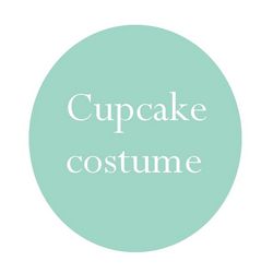 Cupcake costume (pépites chocolat/mirabelle et décoration pâte à sucre)