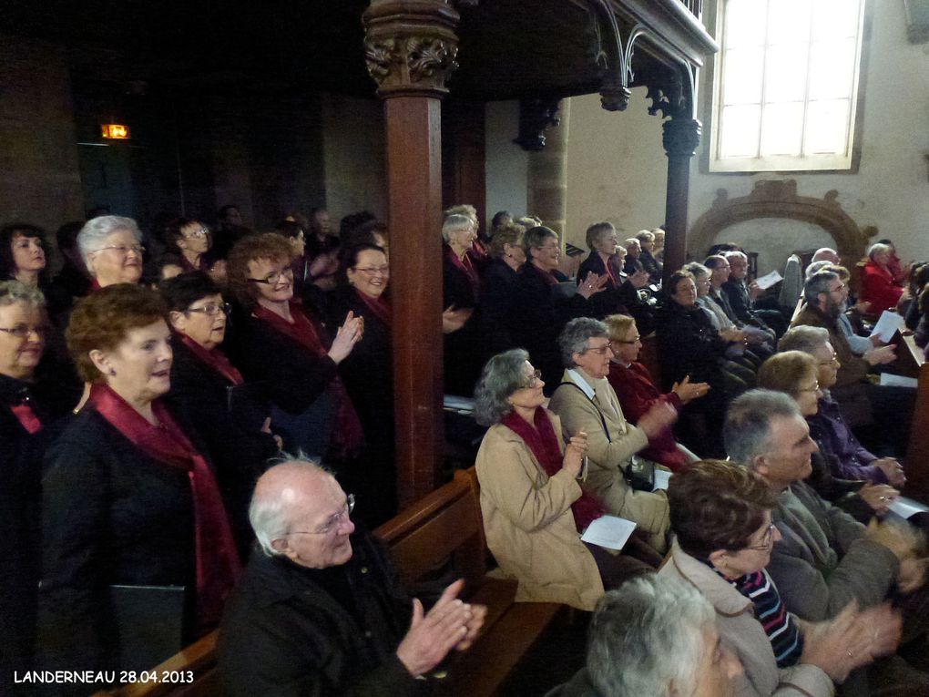 concert par les chorales : les voix du van et la côte des légendes en l'église St Thomas de Landerneau.