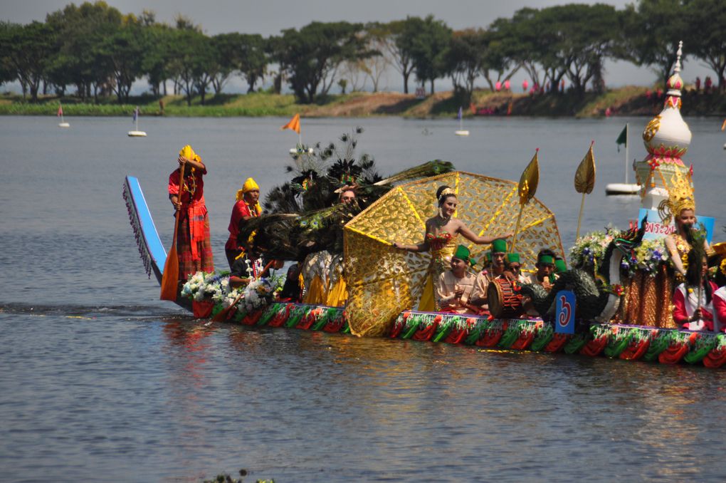 Album - Courses-de-bateaux-Parade