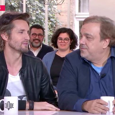 Philippe Lacheau et Didier Bourdon pour le film "Nicky Larson et le parfum de Cupidon" sont sur le plateau de Mouloud Achour dans Clique, ce dimanche à 12h45 sur Canal+