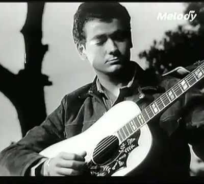 claude ciari, un très grand guitariste français adoubé par dick rivers et qui est désormais installé au japon