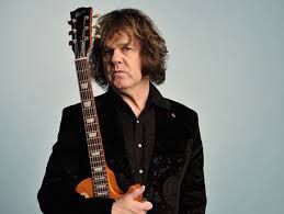 6th Feb 2011, Irish guitarist and singer Gary Moore died aged 58 in his sleep of a heart attack in his hotel room while on holiday in Estepona, Spain. Moore had been a member of Skid Row, Thin Lizzy, and Colosseum II, before going solo, scoring the 1979 UK No.8 single ‘Parisienne Walkways’. Moore’s greatest influence in the early days was guitarist Peter Green of Fleetwood Mac, who was a mentor to
