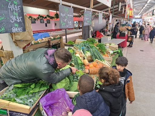 Au marché de Neuilly plaisance pour faire de la soupe, CPB et UPE2A