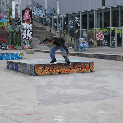 Alley oop Mizu sur un des carré a lille